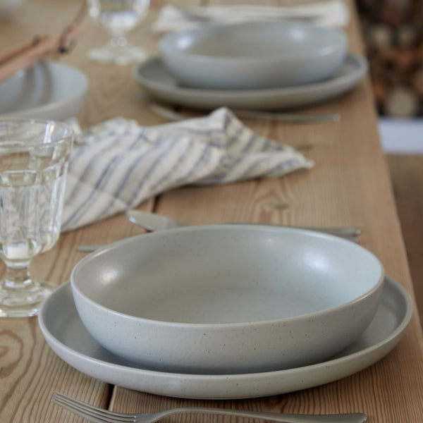 Dinner plate 27