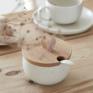 Sugar bowl 9 with oak wood lid and spoon