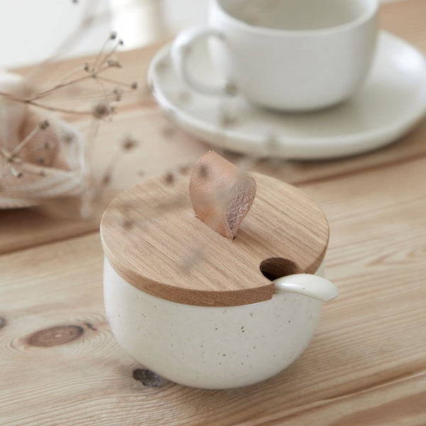 Sugar bowl 9 with oak wood lid and spoon