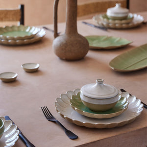 Dinner plate 28