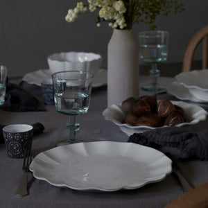 Dinner plate 28