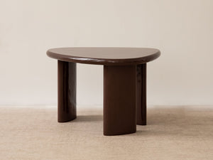 Modern Sculptural Coffee Table – Glossy Organic Accent Table