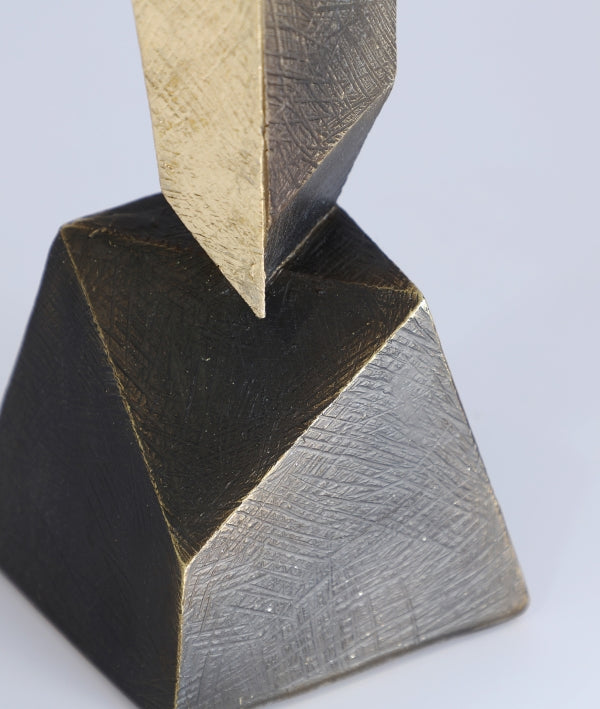 VERTEX DECORATIVE FIGURE H46