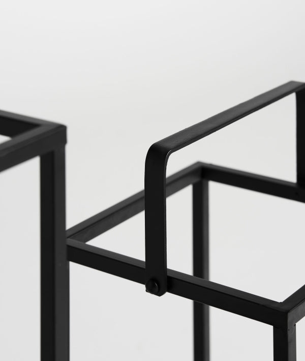 Cailar J/2 Candle Holder